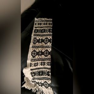 Winter scarf, excellent condition, never worn